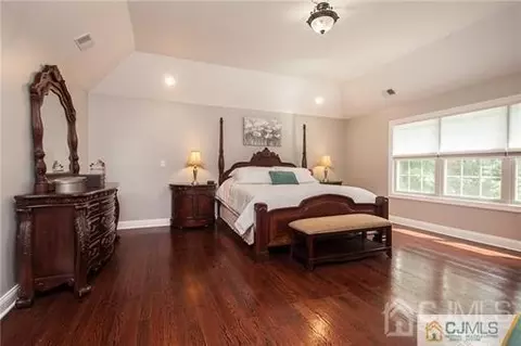 14 Longview Rd, Edison, NJ 08820 photo 17