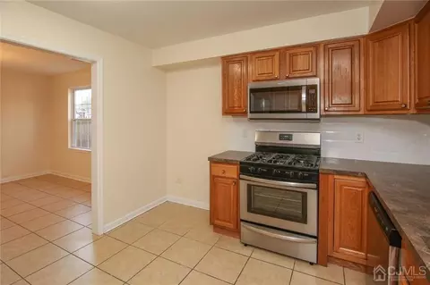 970 W 3rd St, Plainfield, NJ 07060 photo 8