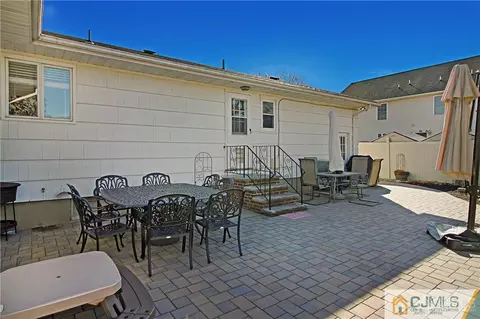 347 Drake Ave, Middlesex, NJ 08846 photo 23