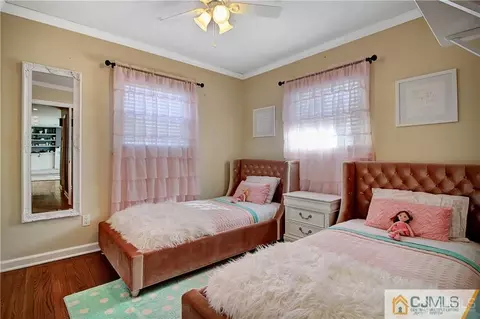 347 Drake Ave, Middlesex, NJ 08846 photo 12