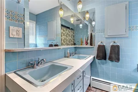347 Drake Ave, Middlesex, NJ 08846 photo 13