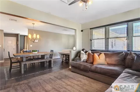 347 Drake Ave, Middlesex, NJ 08846 photo 8