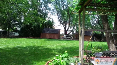 8 Abbott Ct, Sayreville, NJ 08859 photo 21