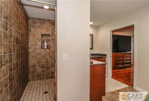 8 Abbott Ct, Sayreville, NJ 08859 photo 14