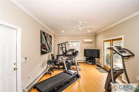 8 Abbott Ct, Sayreville, NJ 08859 photo 9