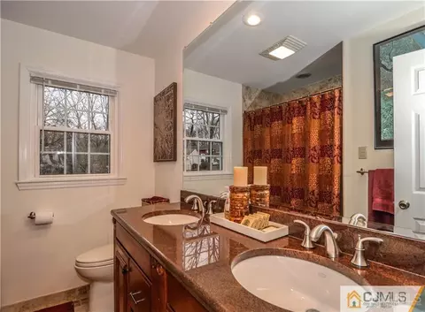 8 Abbott Ct, Sayreville, NJ 08859 photo 17