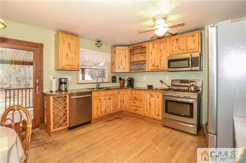 44 Mill Rd, Edison, NJ 08817 photo 4