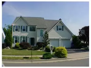 24 Rolling Brook Dr, Edison, NJ 08820 photo 1