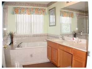 24 Rolling Brook Dr, Edison, NJ 08820 photo 9