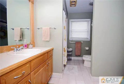 17 Douglass Ln, Middlesex, NJ 08846 photo 13