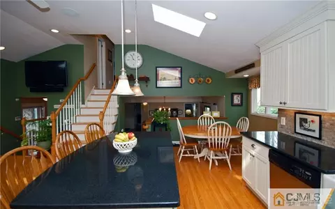17 Douglass Ln, Middlesex, NJ 08846 photo 7