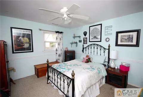 17 Douglass Ln, Middlesex, NJ 08846 photo 12