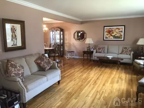 6 Dellview Dr, Edison, NJ 08820 photo 3