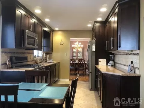 6 Dellview Dr, Edison, NJ 08820 photo 6