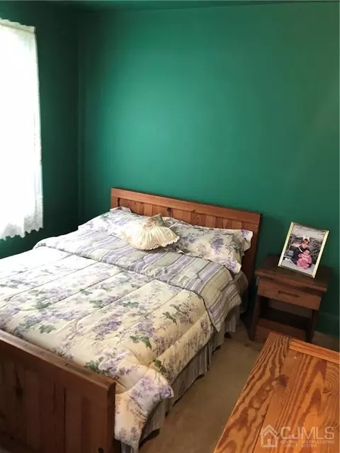147 Stout Ave, Middlesex, NJ 08846 photo 9