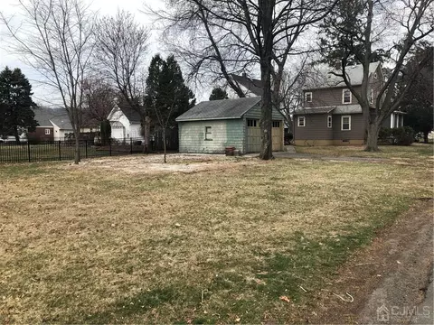 147 Stout Ave, Middlesex, NJ 08846 photo 3