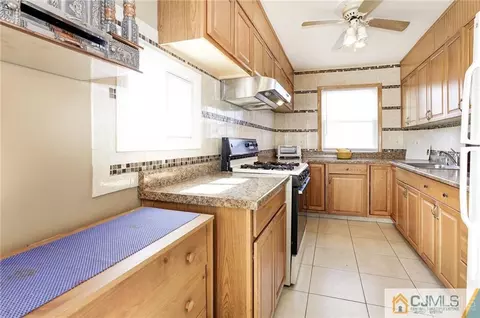 25 Farmbrook Dr, Old Bridge, NJ 08857 photo 9