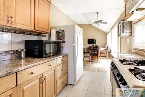 25 Farmbrook Dr, Old Bridge, NJ 08857 photo 11