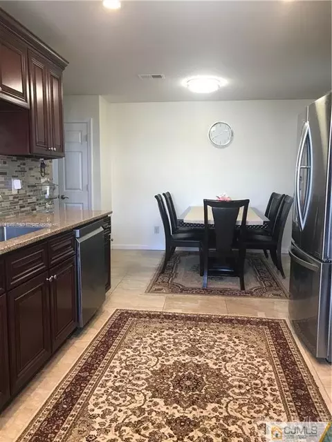8 Morgan Dr, Edison, NJ 08817 photo 7
