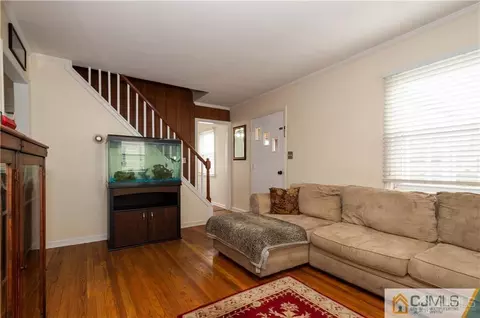 508 Giles Ave, Middlesex, NJ 08846 photo 4