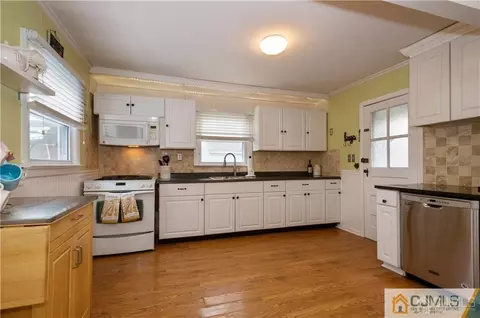 508 Giles Ave, Middlesex, NJ 08846 photo 5