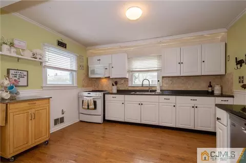 508 Giles Ave, Middlesex, NJ 08846 photo 6