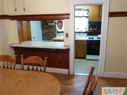 515 E 3rd Ave, Roselle, NJ 07203 photo 3