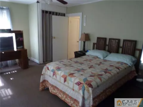 515 E 3rd Ave, Roselle, NJ 07203 photo 5