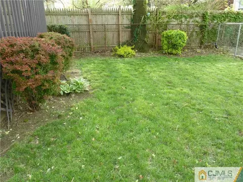 515 E 3rd Ave, Roselle, NJ 07203 photo 10