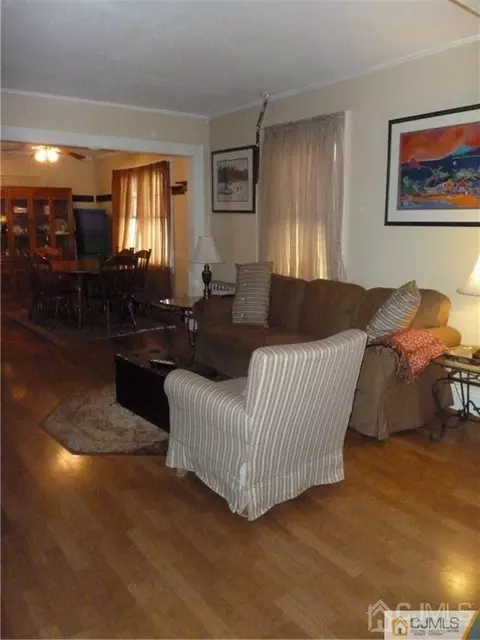 515 E 3rd Ave, Roselle, NJ 07203 photo 2