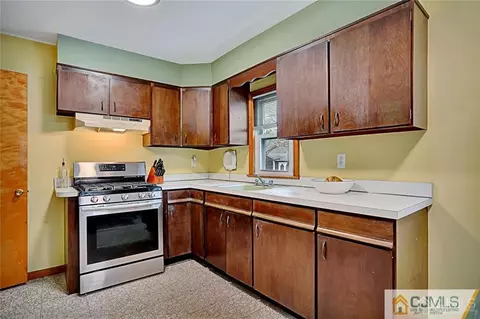 433 Harris Ave, Middlesex, NJ 08846 photo 10