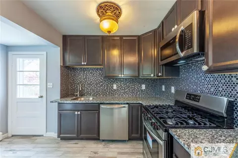 243 Old Rd, Sewaren, NJ 07077 photo 7