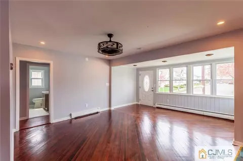 243 Old Rd, Sewaren, NJ 07077 photo 3
