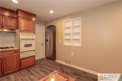 20 Old Post Rd, Edison, NJ 08817 photo 8