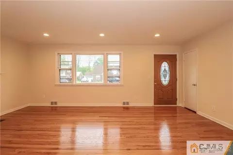 20 Old Post Rd, Edison, NJ 08817 photo 9