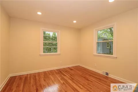 20 Old Post Rd, Edison, NJ 08817 photo 16