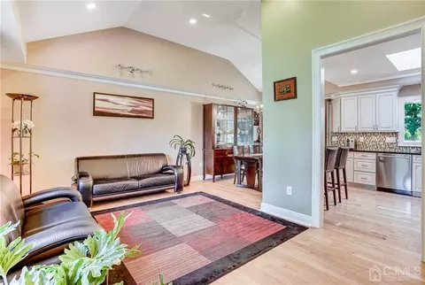 36 Monaghan Rd, Edison, NJ 08817 photo 6
