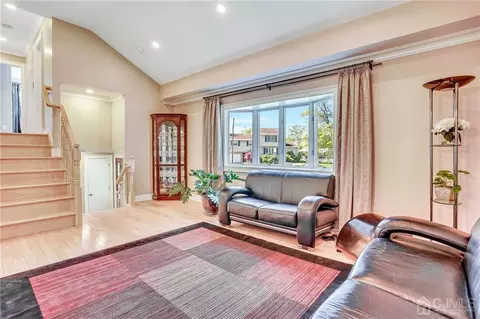 36 Monaghan Rd, Edison, NJ 08817 photo 5
