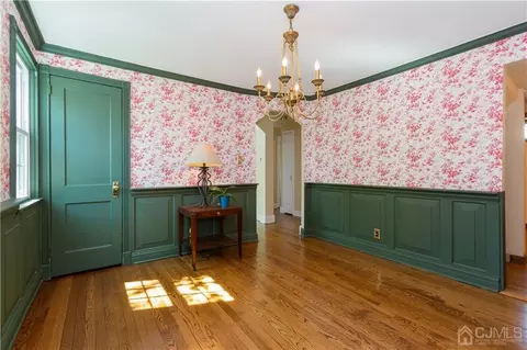 323 Walnut St, Middlesex, NJ 08846 photo 6