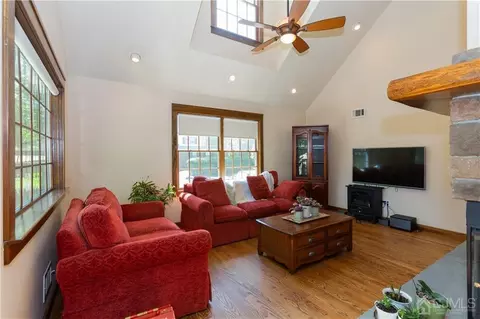 323 Walnut St, Middlesex, NJ 08846 photo 7