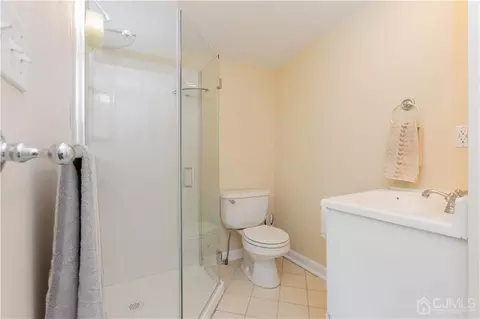 323 Walnut St, Middlesex, NJ 08846 photo 13