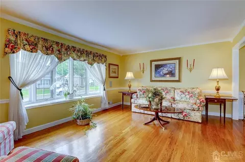 13 June Way, Middlesex, NJ 08846 photo 4