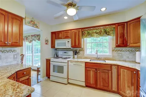 13 June Way, Middlesex, NJ 08846 photo 3