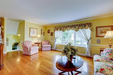 13 June Way, Middlesex, NJ 08846 photo 5