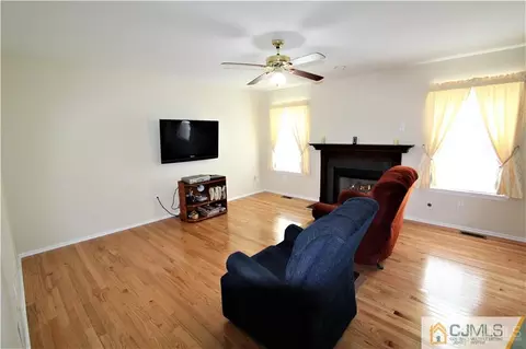 607 Grandview St, Middlesex, NJ 08846 photo 13