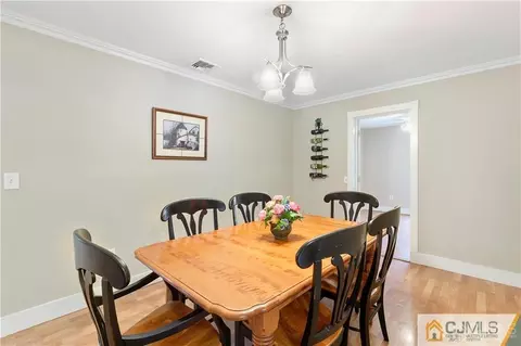 28 Ramsey Rd, Middlesex, NJ 08846 photo 9
