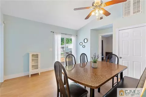 28 Ramsey Rd, Middlesex, NJ 08846 photo 17