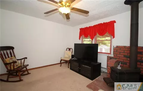 130 Barbara Pl, Middlesex, NJ 08846 photo 5