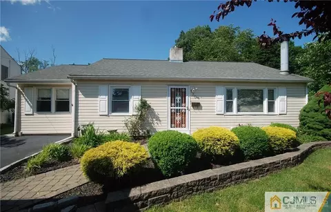 130 Barbara Pl, Middlesex, NJ 08846 photo 1