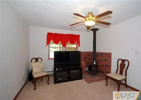 130 Barbara Pl, Middlesex, NJ 08846 photo 10